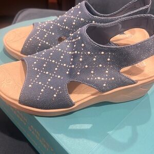 Beautiful bedazzled BZees sandals